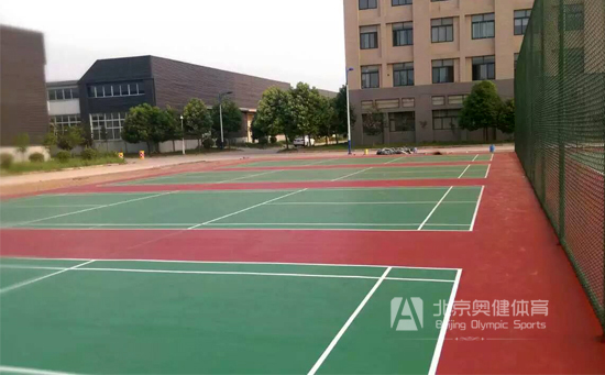 戶外塑膠羽毛球場(chǎng)