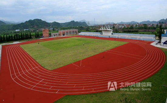 對不同塑膠跑道翻新，量身定制翻新維修施工方案
