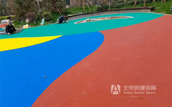 幼兒園塑膠地面的好處和優(yōu)點(diǎn)