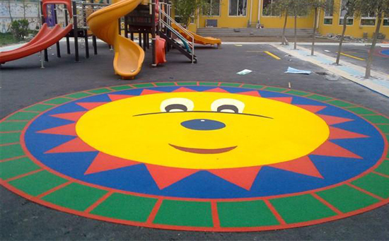 廠家被激怒！幼兒園塑膠跑道多少錢一平方米？一線工人揭幕！